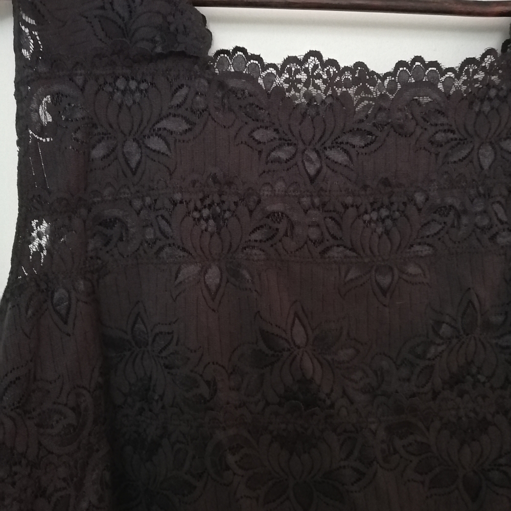 Penningtons  Lace Sleeveless Blouse - Picture 3 of 7